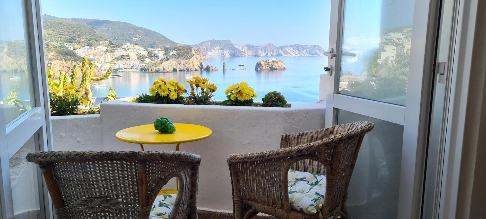 La Limonaia A Mare Hotel Ponza Exterior photo
